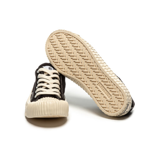 Bolt Low Carbon Black